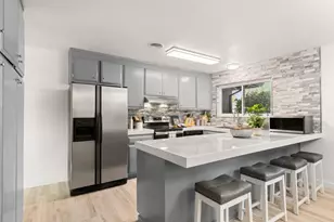 9012 Plaza Park Dr, Elk Grove, CA 95624 - Photo 12