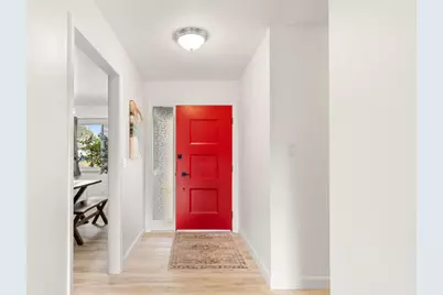 9012 Plaza Park Drive, Elk Grove, CA 95624 - Photo 22