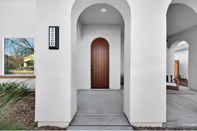 3220 Crocker Drive, Sacramento, CA 95818 - Photo 4