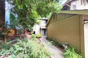 2130 University Park Dr, Sacramento, CA 95825 - Photo 2