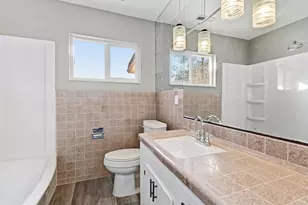 729 Las Palmas Ave, Sacramento, CA 95815 - Photo 30