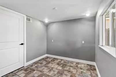 729 Las Palmas Avenue, Sacramento, CA 95815 - Photo 20