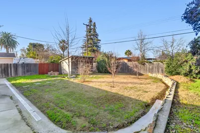 729 Las Palmas Avenue, Sacramento, CA 95815 - Photo 34