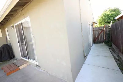 5413 Ontario Street, Sacramento, CA 95820 - Photo 36