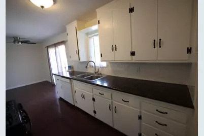 5413 Ontario Street, Sacramento, CA 95820 - Photo 44