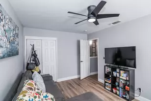 9101 Newhall Dr, Sacramento, CA 95826 - Photo 18