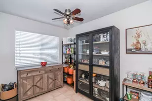 9101 Newhall Dr, Sacramento, CA 95826 - Photo 12