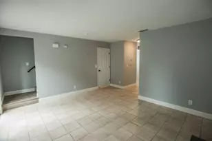 9101 Newhall Dr, Sacramento, CA 95826 - Photo 6