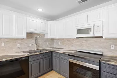 8751 Torrey Way, Elk Grove, CA 95624 - Photo 14