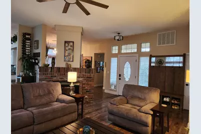 952 Colson Way, Galt, CA 95632 - Photo 4