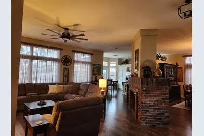 952 Colson Way, Galt, CA 95632 - Photo 6