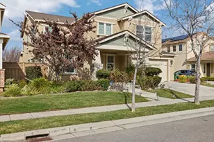 727 N Pergola Ct, Mountain House, CA 95391 - Photo 2