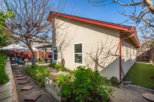 8322 Rambleton Way, Antelope, CA 95843 - Photo 32