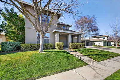 2090 Roy Ranch Way, Plumas Lake, CA 95961 - Photo 2