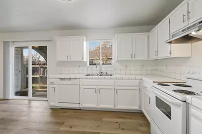 125 Ford Road, Sacramento, CA 95838 - Photo 12