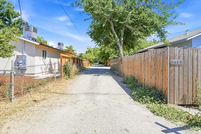 1651 3rd Avenue, Olivehurst, CA 95961 - Photo 28