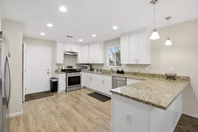 243 Angelus St, Turlock, CA 95380 - Photo 10