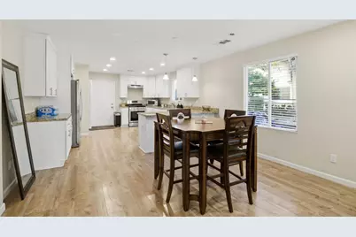 243 Angelus St, Turlock, CA 95380 - Photo 8