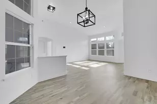 2004 Falls Dr, Yuba City, CA 95993 - Photo 10