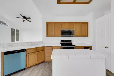 2004 Falls Dr, Yuba City, CA 95993 - Photo 20