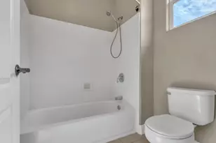 3329 Vancouver Dr, Modesto, CA 95355 - Photo 44