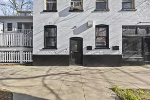 1913 6th St, Sacramento, CA 95811 - Photo 2