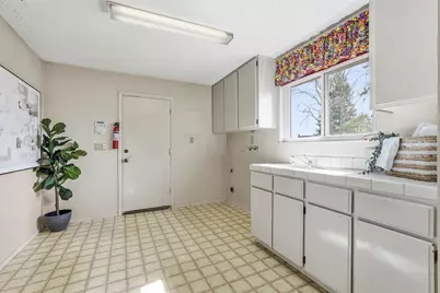 5800 Shelldrake Court, Fair Oaks, CA 95628 - Photo 36