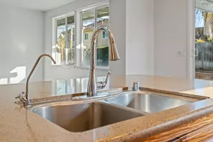 1434 Augusta Pointe Dr, Ripon, CA 95366 - Photo 14