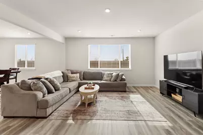 1725 Harry Lorenzo Avenue, Woodland, CA 95776 - Photo 16