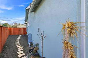 1757 Eucalyptus Ct, Concord, CA 94521 - Photo 36