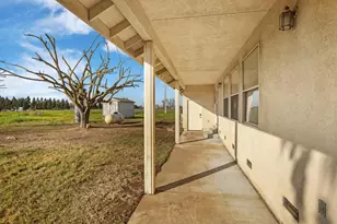 24257 N Pearl Rd, Acampo, CA 95220 - Photo 14