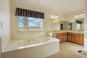 24257 N Pearl Rd, Acampo, CA 95220 - Photo 24