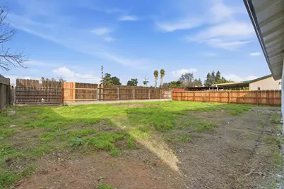 1025 Fish Drive, Modesto, CA 95351 - Photo 24