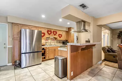 3849 N Stanford Avenue, Fresno, CA 93727 - Photo 12