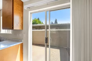 9101 Newhall Dr, Sacramento, CA 95826 - Photo 8