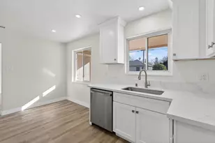 3807 32nd Ave, Sacramento, CA 95824 - Photo 18