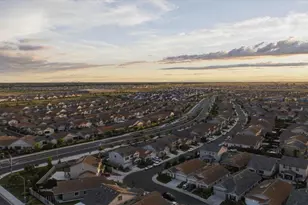 6153 Shimmer Falls Dr, Roseville, CA 95747 - Photo 46