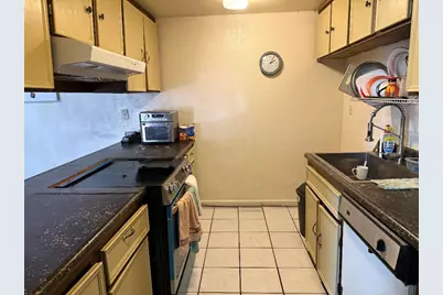 7129 Kelley Drive, Stockton, CA 95207 - Photo 10