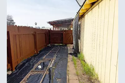 7129 Kelley Drive, Stockton, CA 95207 - Photo 18