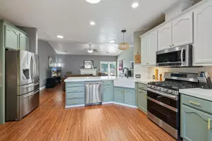 1924 Crystalwood Ln, Lodi, CA 95242 - Photo 8