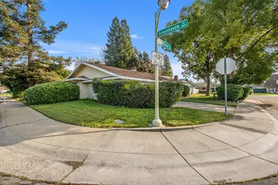 6823 Greenhaven Drive, Sacramento, CA 95831 - Photo 32