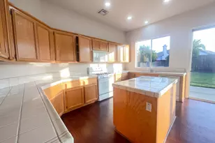 8137 Wyndwillow Way, Elk Grove, CA 95758 - Photo 16