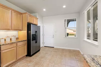 7820 Barnsley Way, Elk Grove, CA 95757 - Photo 8