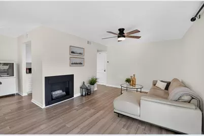 2410 Larkspur Lane #243, Sacramento, CA 95825 - Photo 4