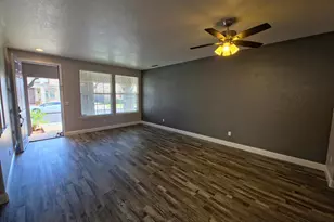 11724 Brook Valley Way, Rancho Cordova, CA 95742 - Photo 14