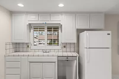 1912 Scarborough Court, Modesto, CA 95355 - Photo 20