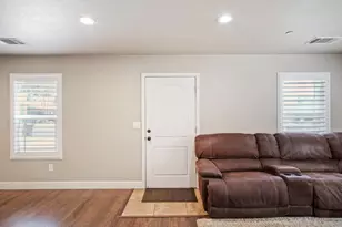 1529 Mitchell Ave, Escalon, CA 95320 - Photo 6