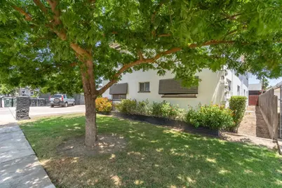 219 S 2nd Avenue, Oakdale, CA 95361 - Photo 4
