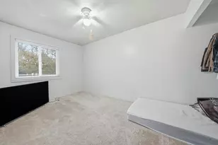 27 Omaha Ct, Sacramento, CA 95823 - Photo 28