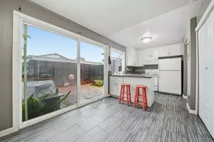 27 Omaha Ct, Sacramento, CA 95823 - Photo 8